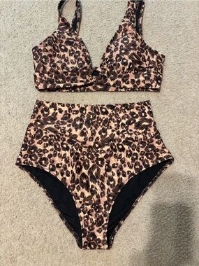 American Eagle Leopard Bikini Medium